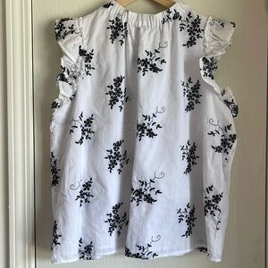 Ophelia Roe white and black floral cotton sleeveless size 1X